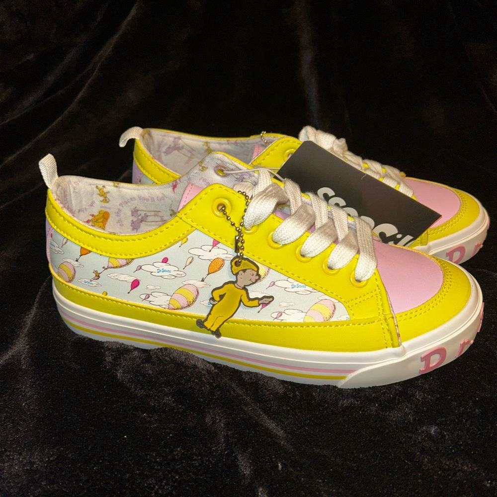 Cute Who Cartoon Low-Top Sneakers